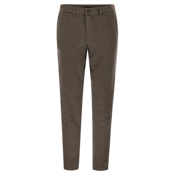 Peserico Men Chino Trousers In Stretch Cotton Gabardine